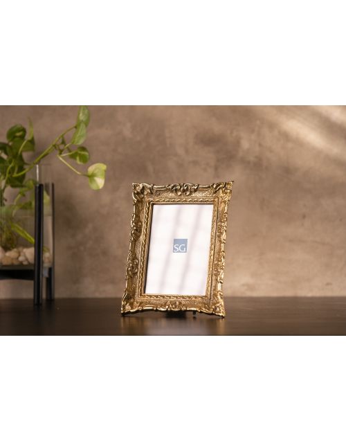 Get a Vintage Photo Frame (M) | Shop Frames Online | SG Home