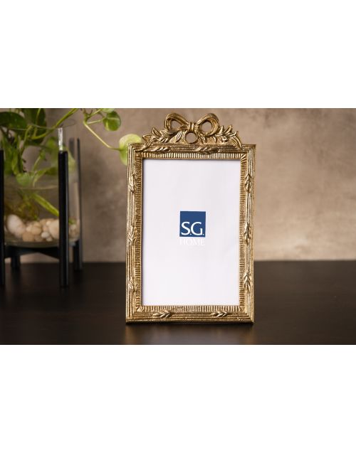 Get a Knotty Photo Frame | Shop Elegant Frames Online | SG Home