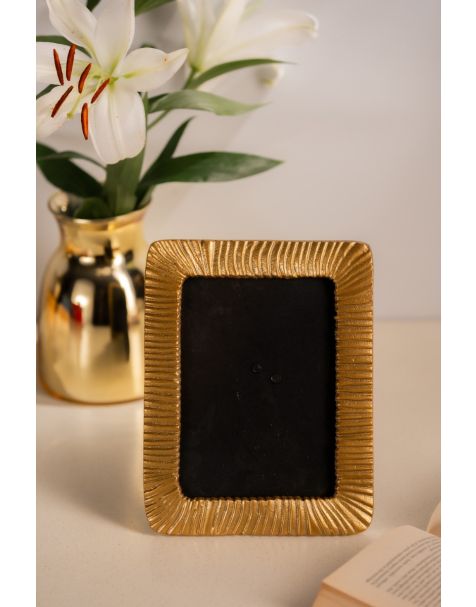 Fluted Blush Gold Frame (Small)